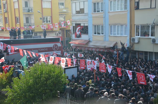 MHP LİDERi DEVLET BAHÇELİ AKHİSARLILAR İLE BULUŞTU